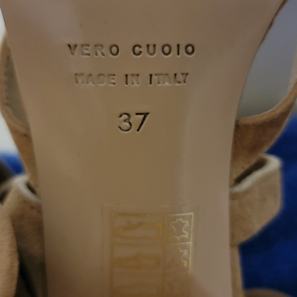 Barneys NY Tan Suede Wrap Up Block Heel Sandals size 7 - Picture 2 of 7